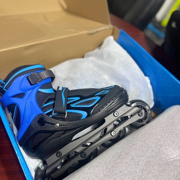 Adjustable Flashing Inline Skates - Picture 9 of 9